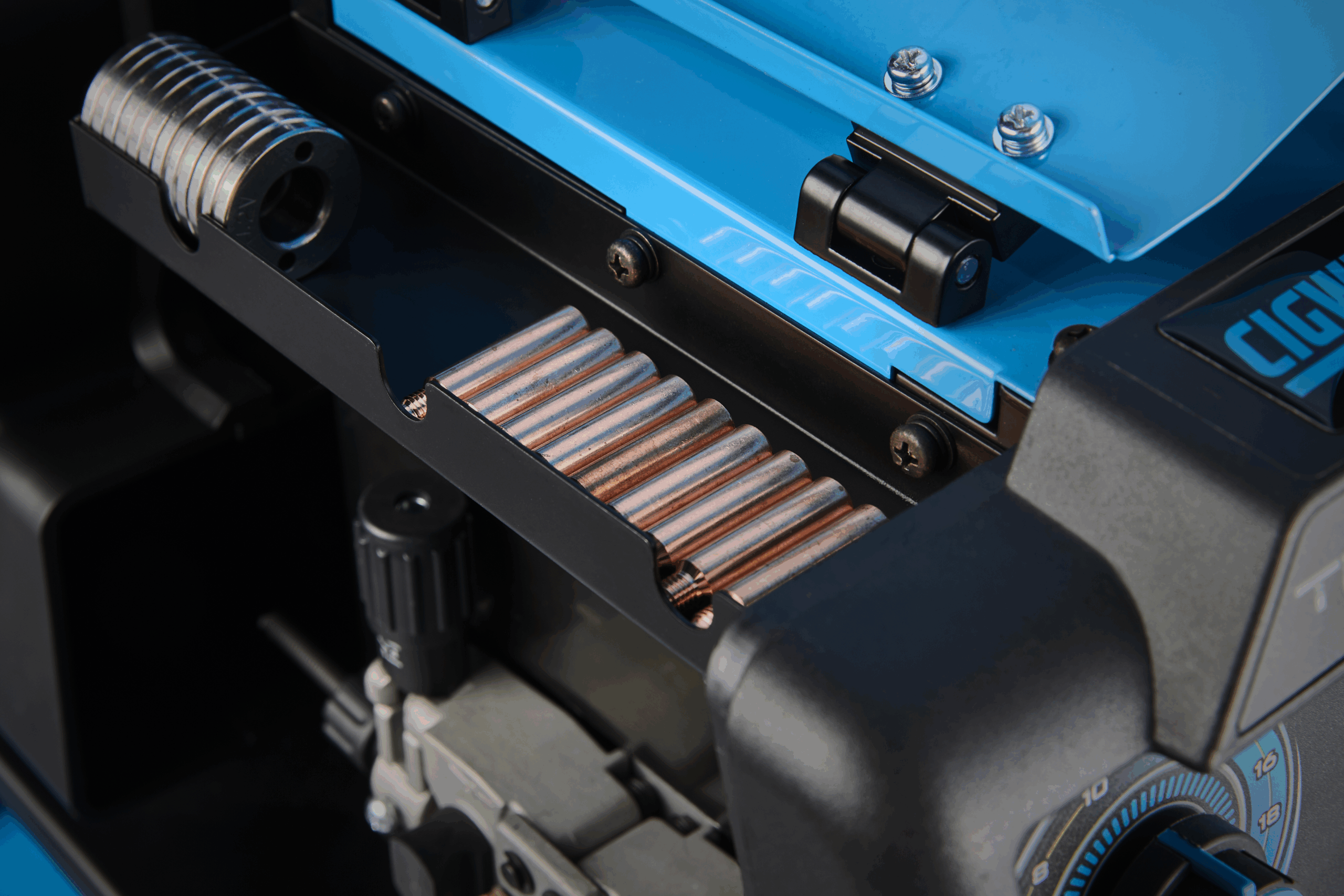 W1400500_Closeup_1